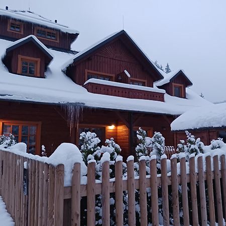Velké Karlovice Apartman Jezerne מראה חיצוני תמונה
